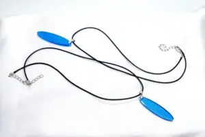 Fashion necklace with dual blue pendants